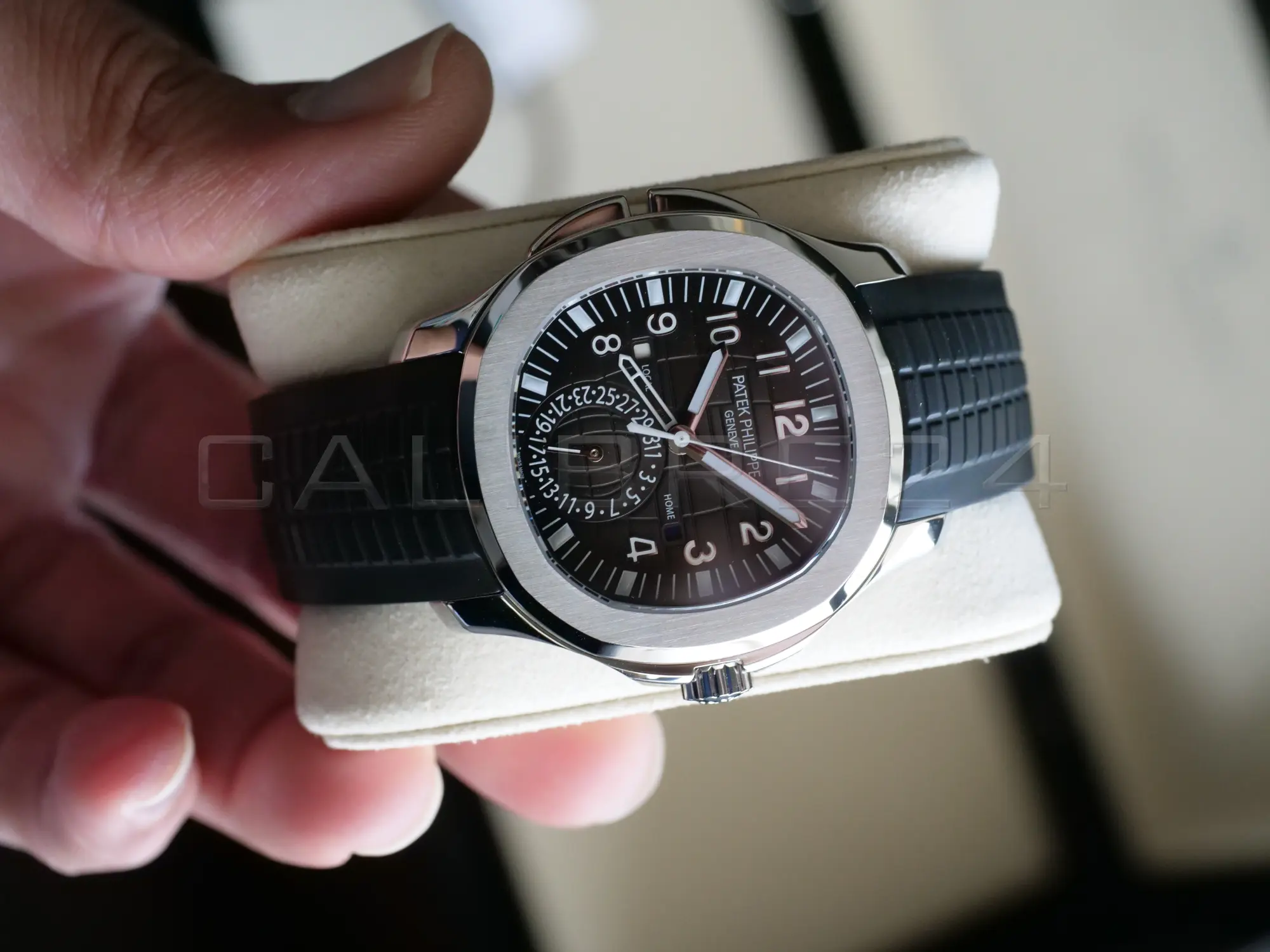 Patek Philippe Aquanaut Travel Time 5164A-001 2022 full set box papers serial hang tag Calibre24 Perth Australia