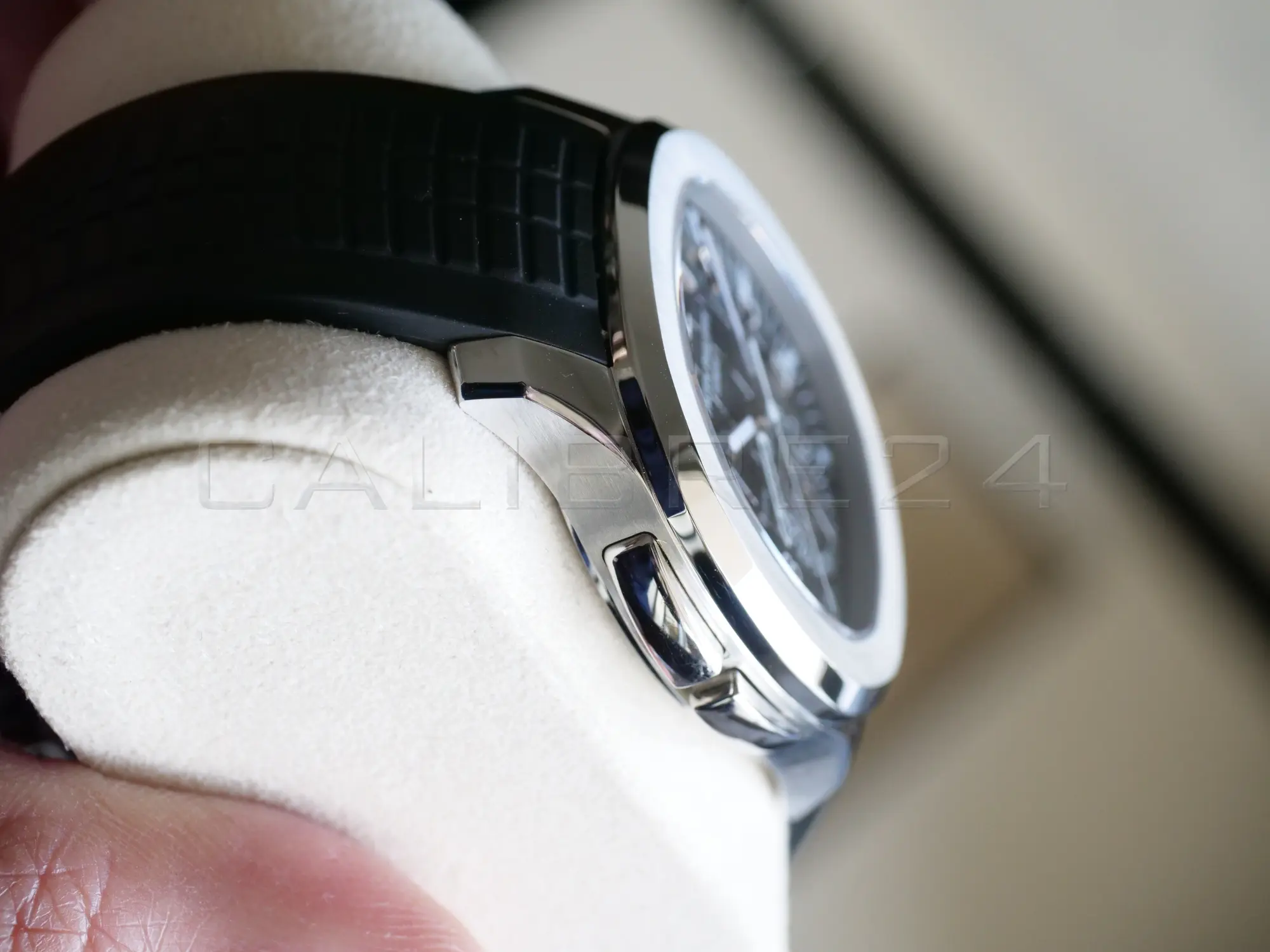 Patek Philippe Aquanaut Travel Time 5164A-001 2022 full set box papers serial hang tag Calibre24 Perth Australia