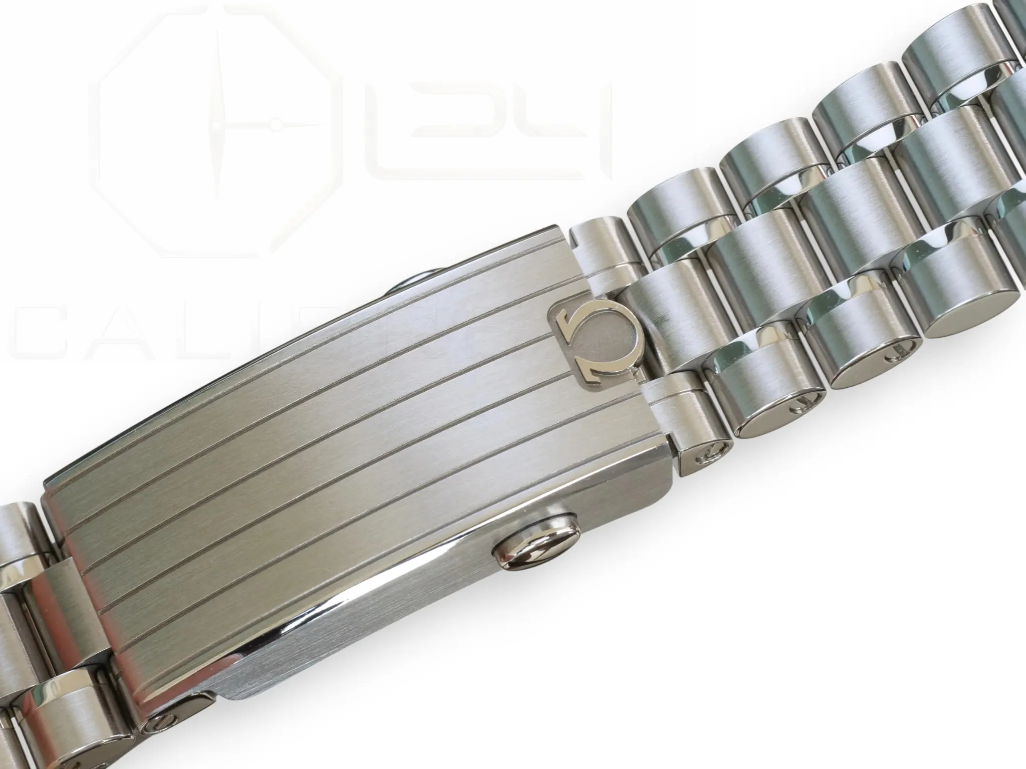 Omega Speedmaster Silver Snoopy Award 50th Anniversary Mint Condition with bracelet 2024 full set with box and papers for sale at Calibre24 Luxury Watches Perth Australia