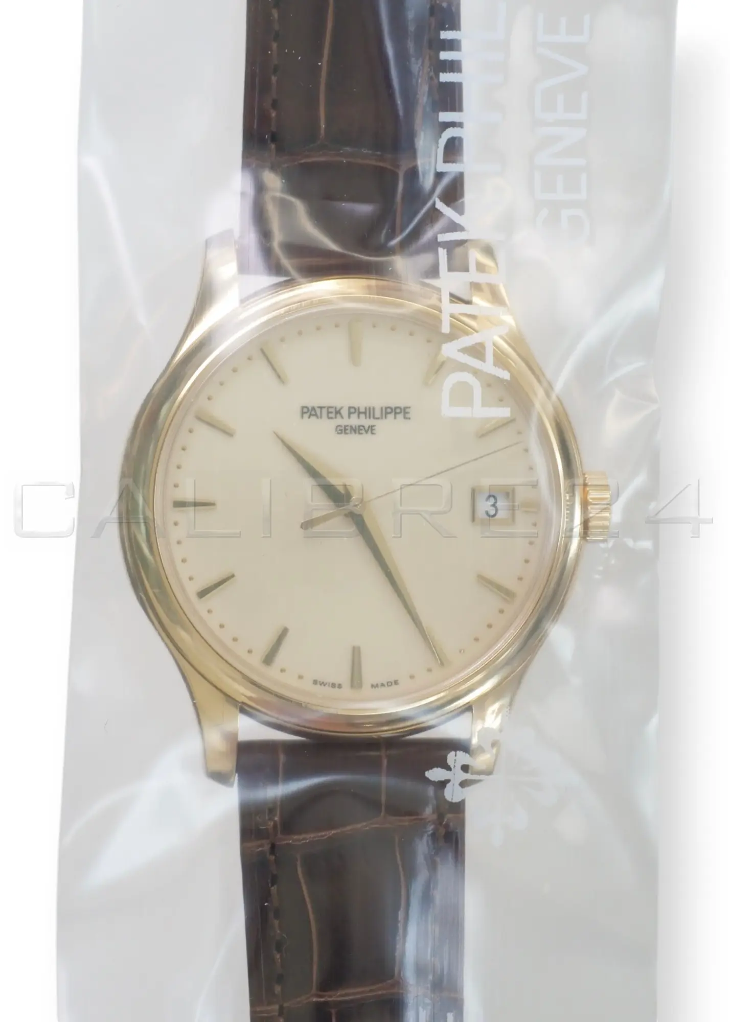 PATEK PHILIPPE CALATRAVA 5227J-001 IVORY DIAL HINGED CASEBACK
