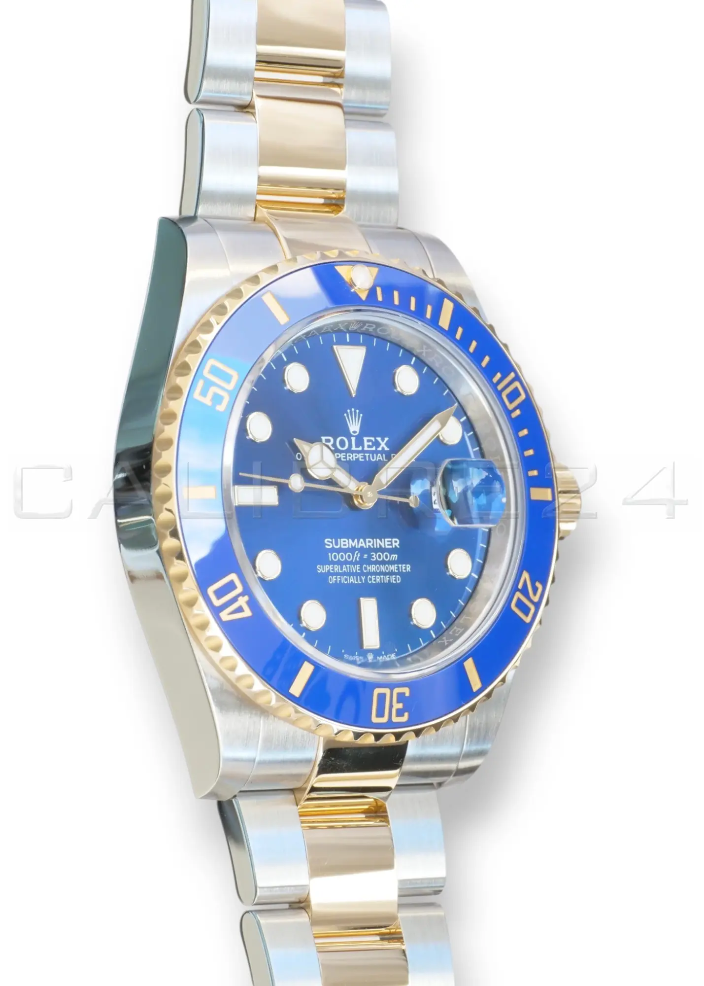 Rolex Submariner Date 41 Bluesy 126613LB yellow Rolesor blue dial blue bezel 2025 mint front view 41mm