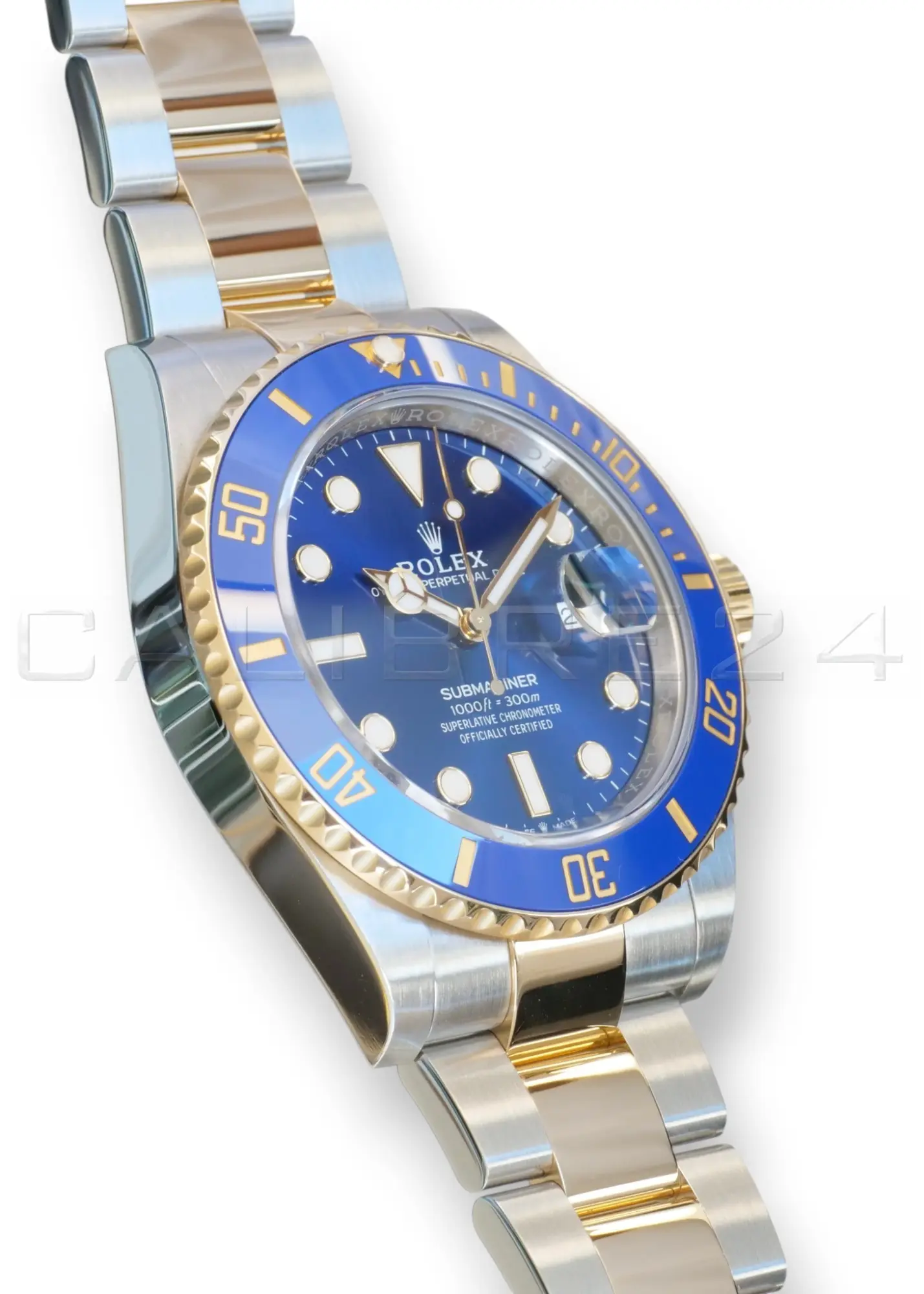 Rolex Submariner Date 41 Bluesy 126613LB yellow Rolesor blue dial blue bezel 2025 mint front view 41mm