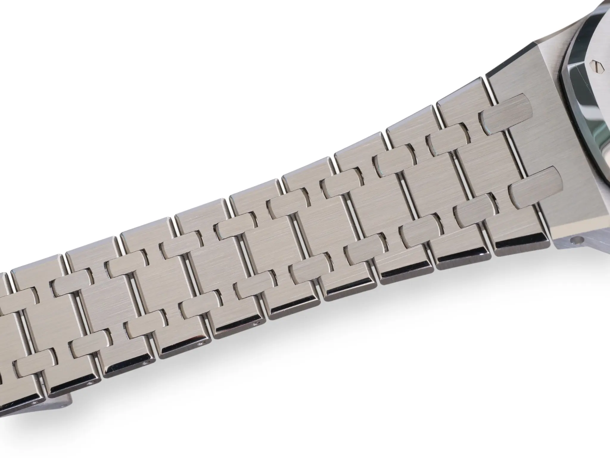 Audemars Piguet Royal Oak Chronograph 26715ST Mint Like New Condition 2024 full set with box and papers for sale at Calibre24 Luxury Watches Perth Australia