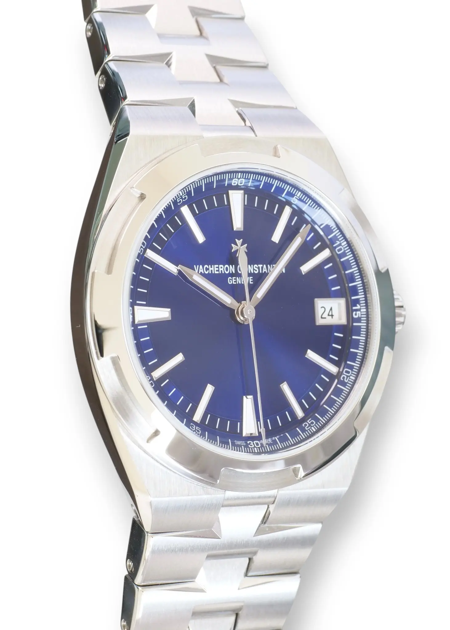 Vacheron Constantin Overseas 4520V Blue Dial Mint & Like New Condition full set with box and papers for sale at Calibre24 Luxury Watches Perth Australia