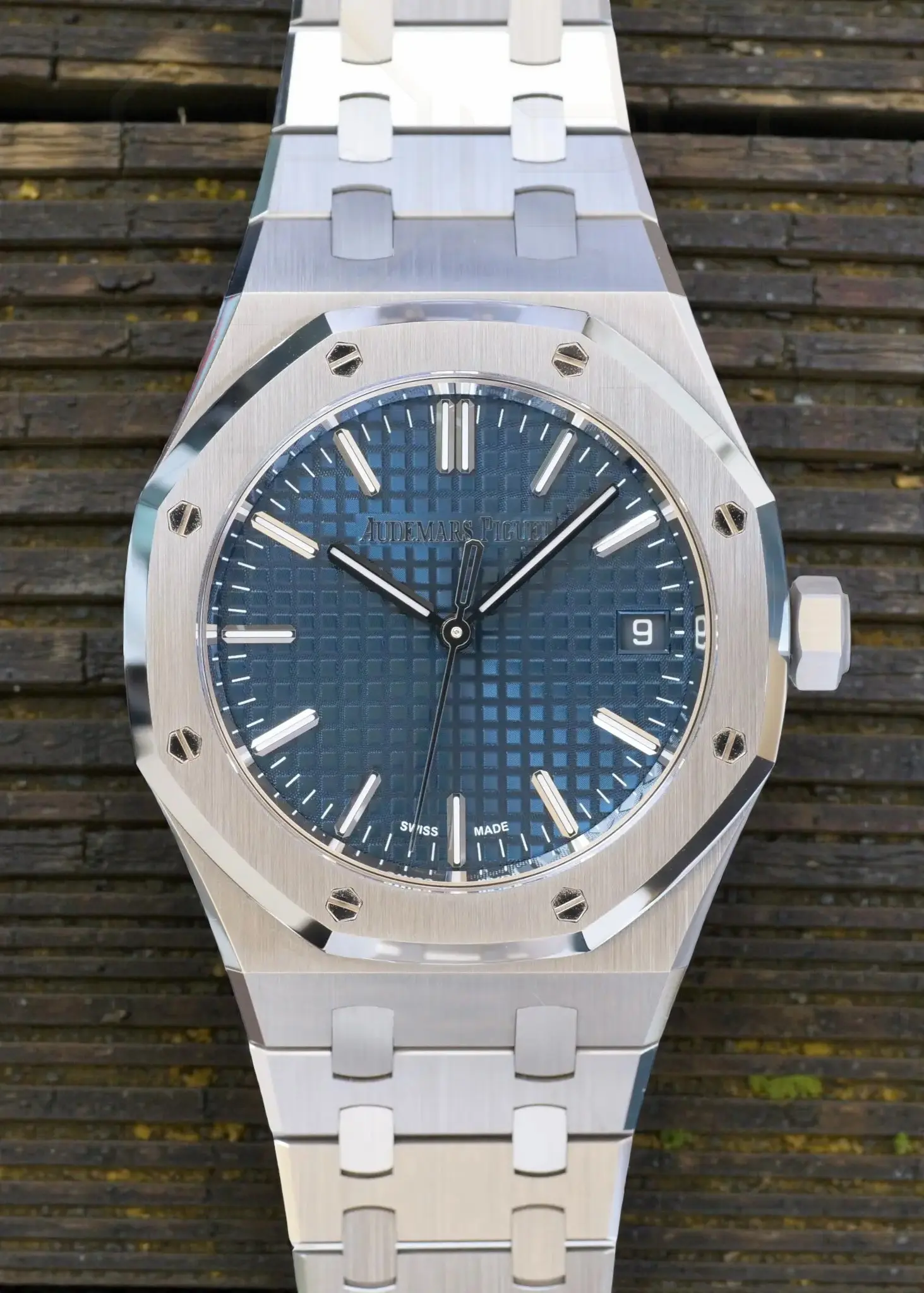 Audemars Piguet 15550ST Review at Calibre24 Luxury Watches Perth Australia 02 front
