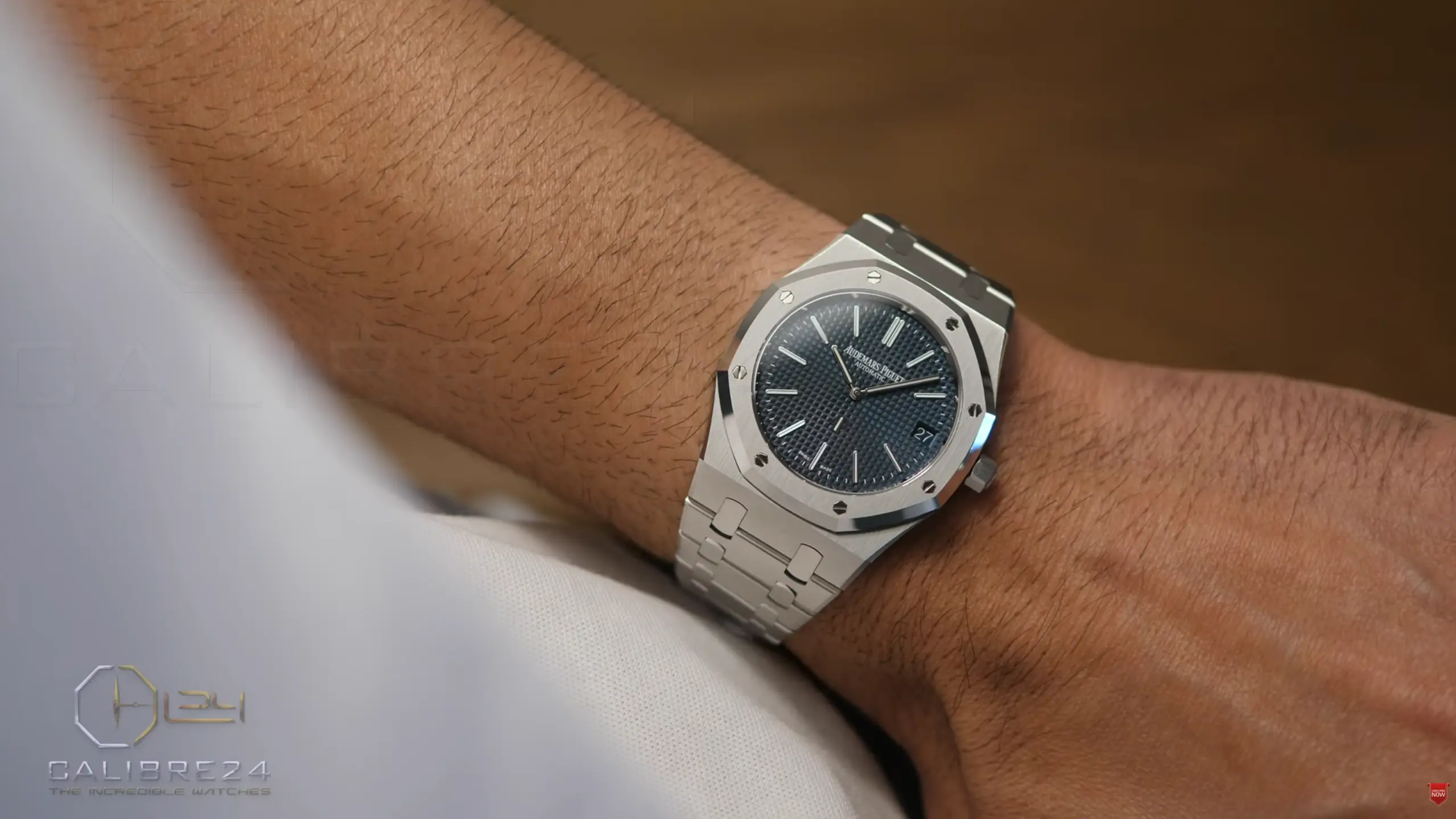 Audemars Piguet Royal Oak Extra-thin Jumbo 16202ST review at Calibre24 Luxury Watches Perth Australia