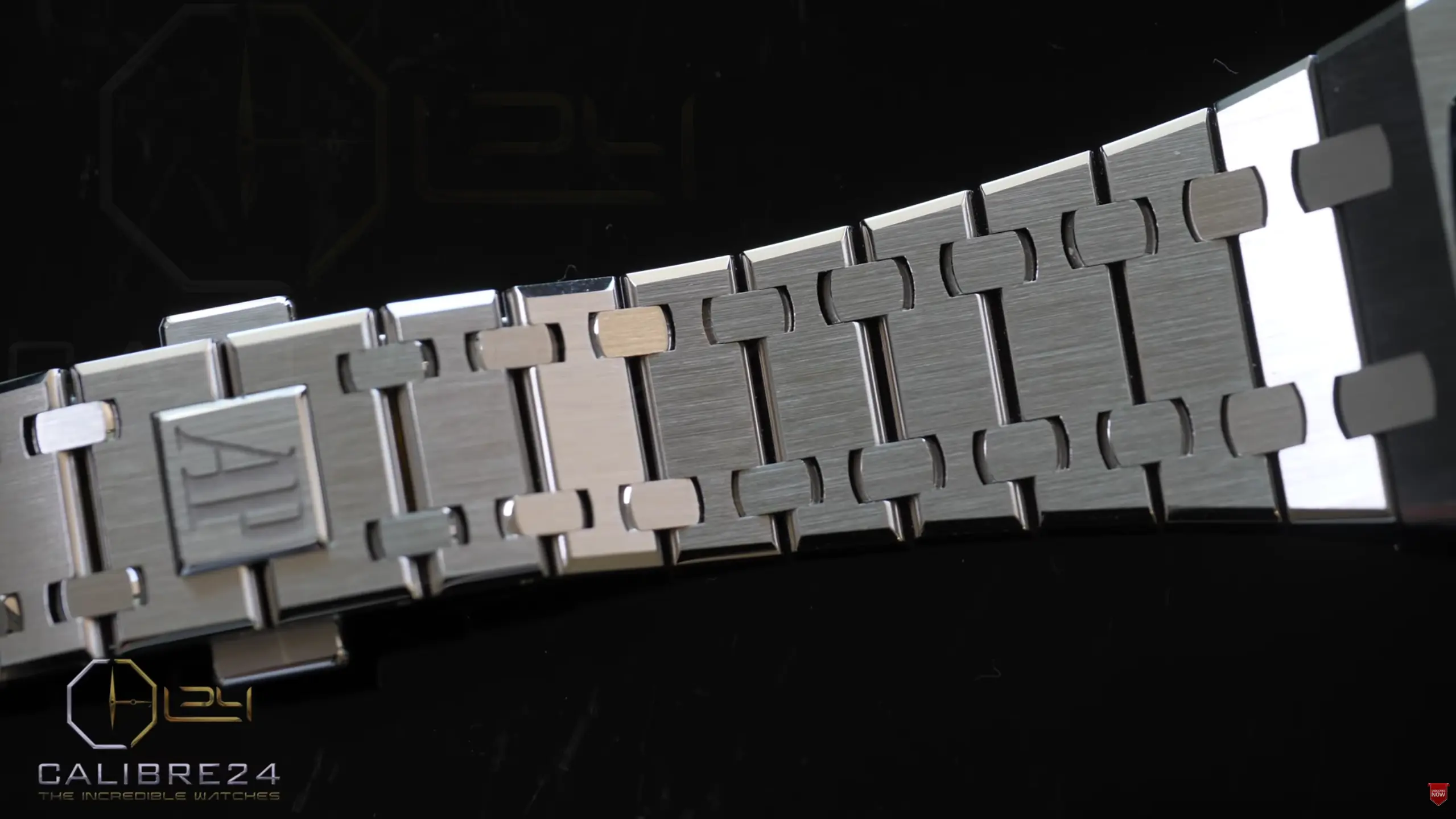 Audemars Piguet Royal Oak Extra-thin Jumbo 16202ST review at Calibre24 Luxury Watches Perth Australia