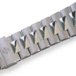 Patek Philippe 5711/1A-010 integrated bracelet fold-over deployant clasp horizontal brushed links
