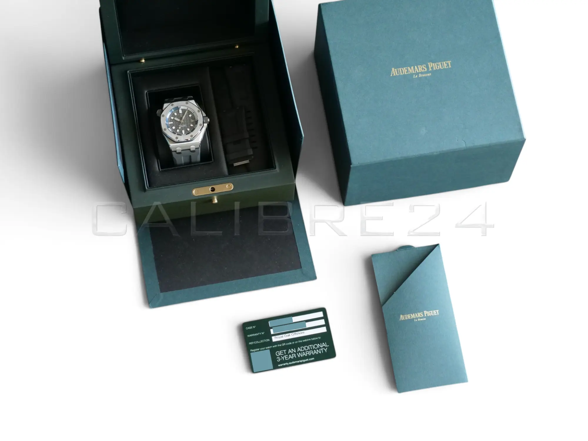 Audemars Piguet Royal Oak Offshore Diver 15720ST grey 2025 mint full set box papers spare strap Calibre24 Perth