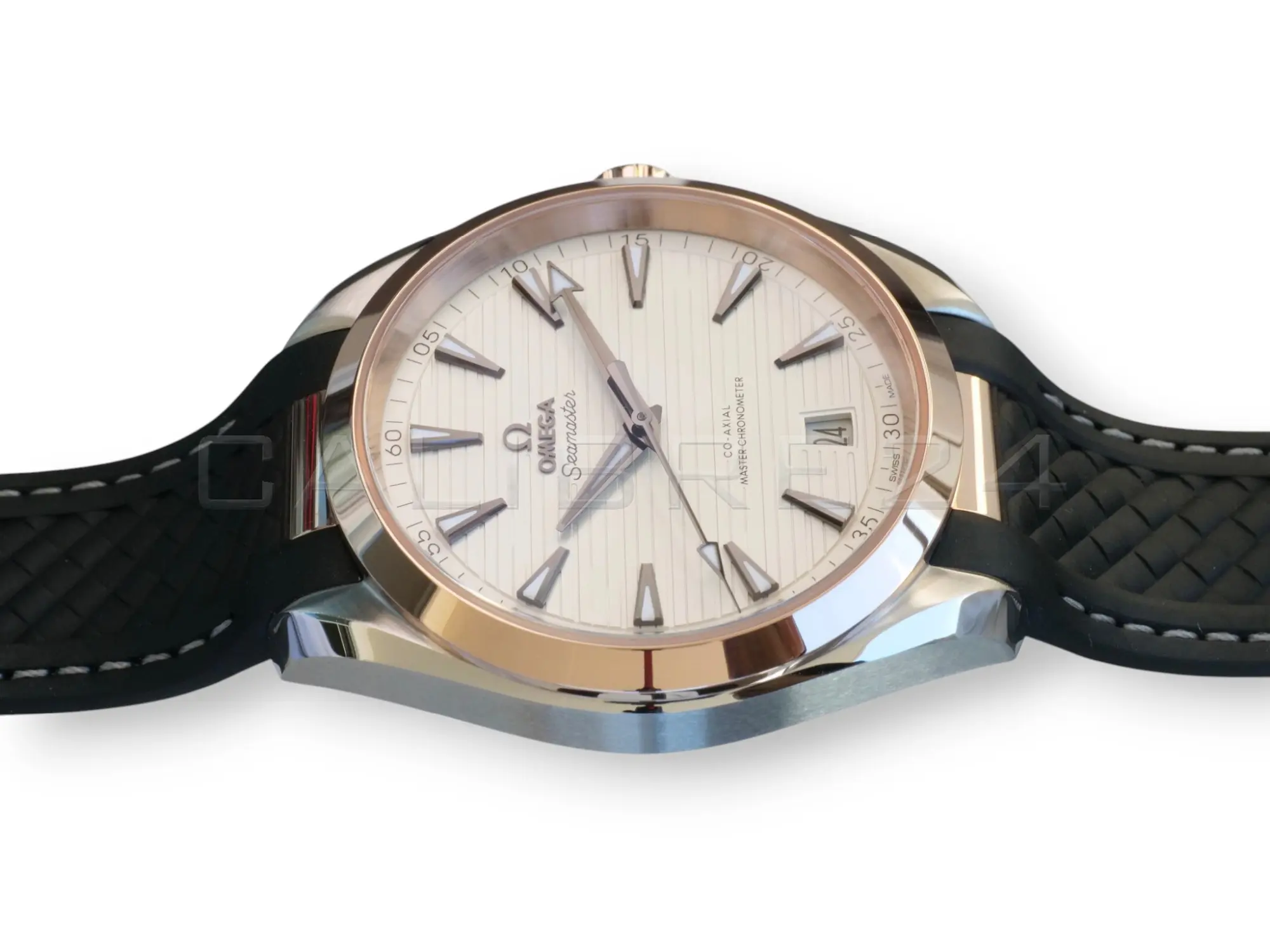 Omega Seamaster Aqua Terra 150M 41 steel and Sedna gold silver teak dial black rubber strap full set 2025 ref 220.22.41.21.02.001